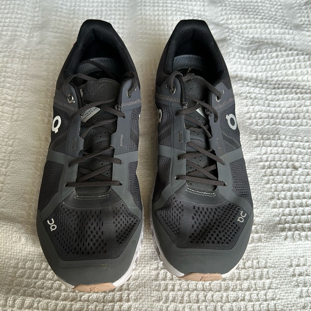 Dark gray/pink/white On Cloud running shoes, size 11.